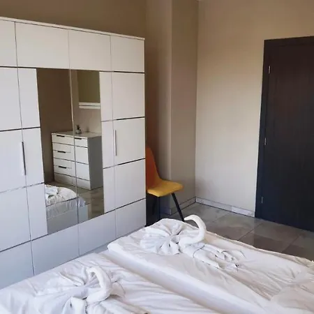 4 Bedroom House - Imperial Heights - - Sonnenstrand * Солнечный берег
