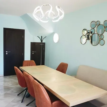 4 Bedroom House - Imperial Heights - - Sonnenstrand Солнечный берег