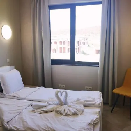 4 Bedroom House - Imperial Heights - - Sonnenstrand Дом отдыха Солнечный берег