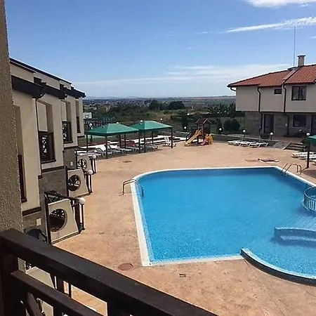 Дом отдыха 4 Bedroom House - Imperial Heights - - Sonnenstrand Солнечный берег